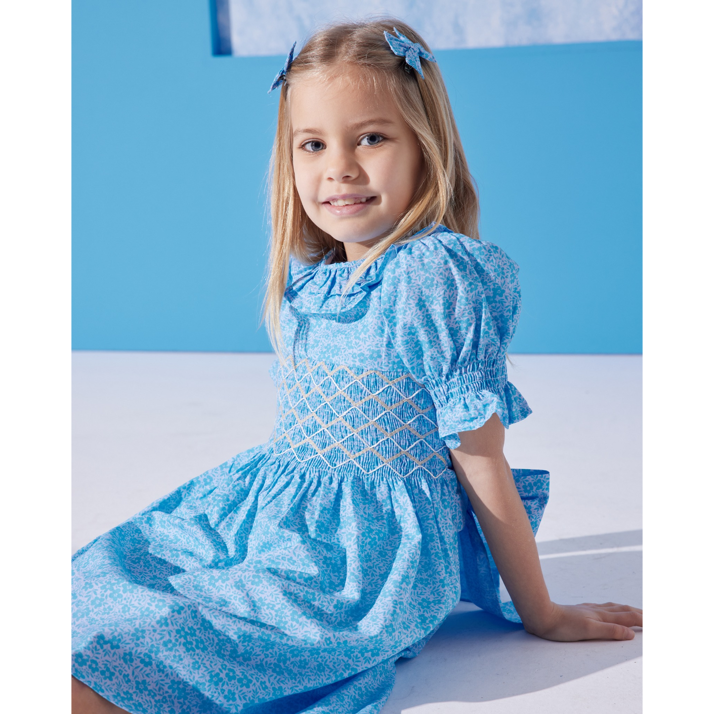 Turquoise Elbise ve Mini Fiyonk Toka Aksesuar